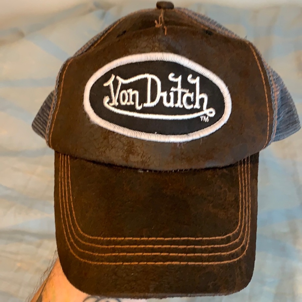 Von Dutch hat